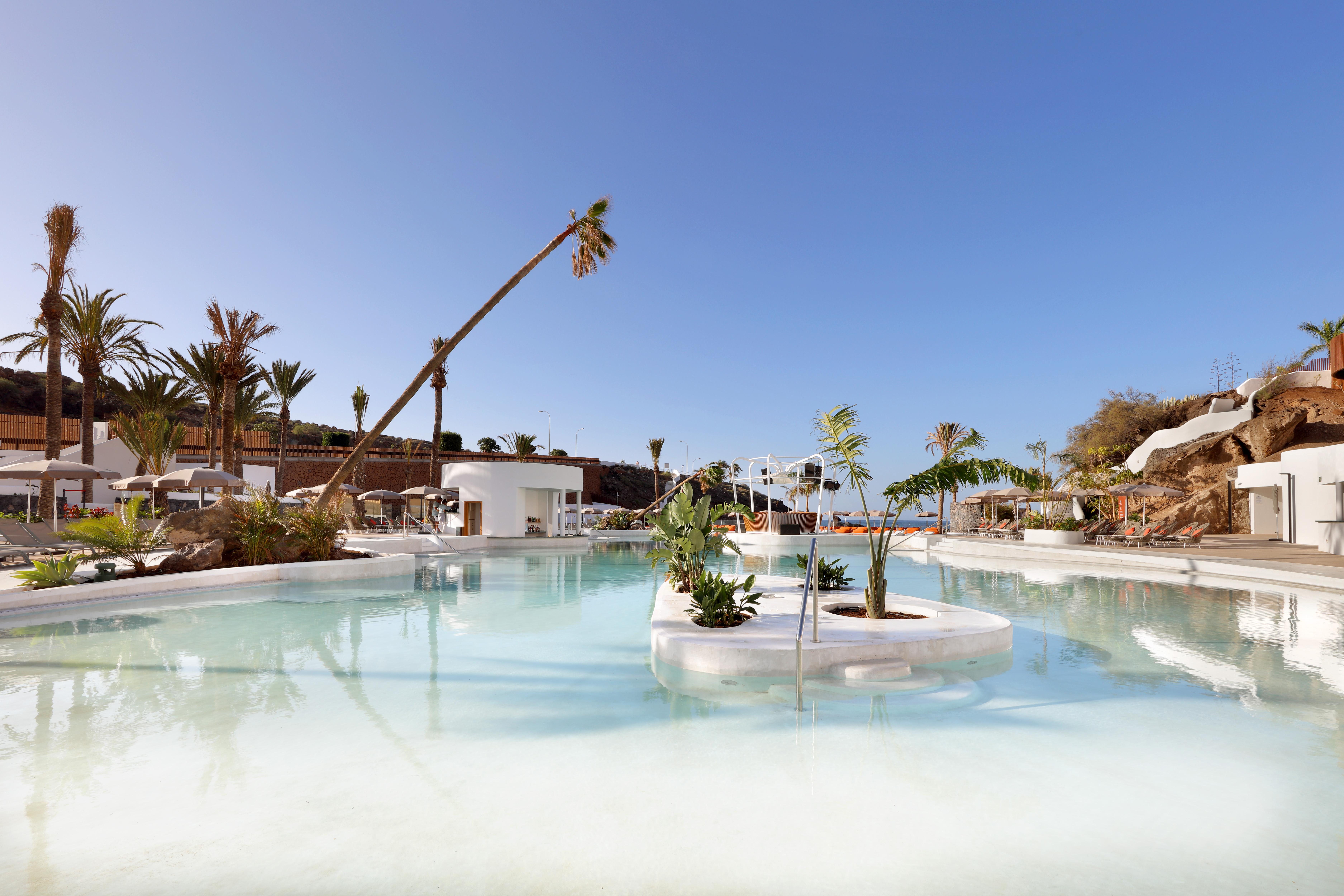 فندق هارد روك تينيريفي أذيخي المظهر الخارجي الصورة The pool at the hotel