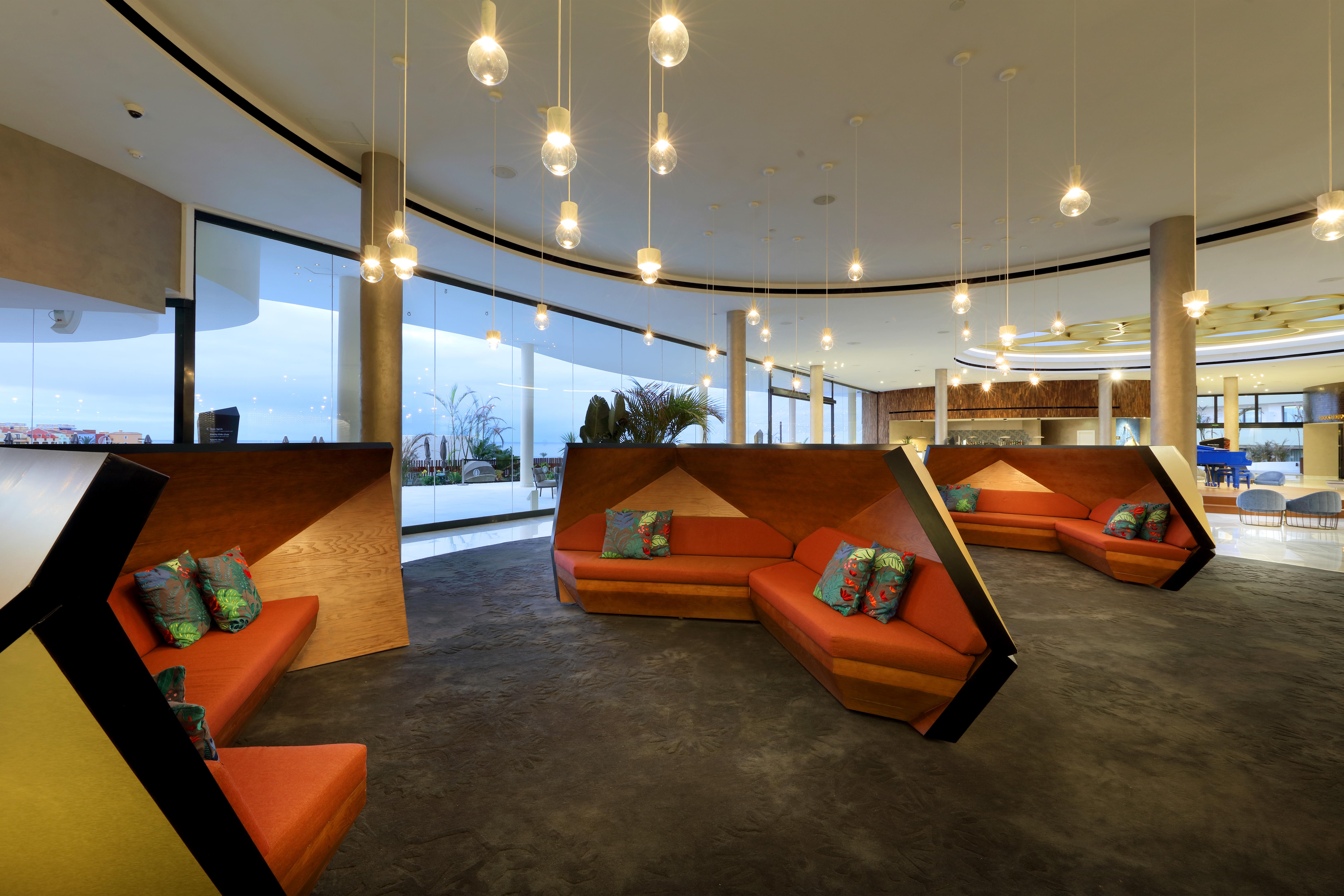 فندق هارد روك تينيريفي أذيخي المظهر الخارجي الصورة The interior of the lounge