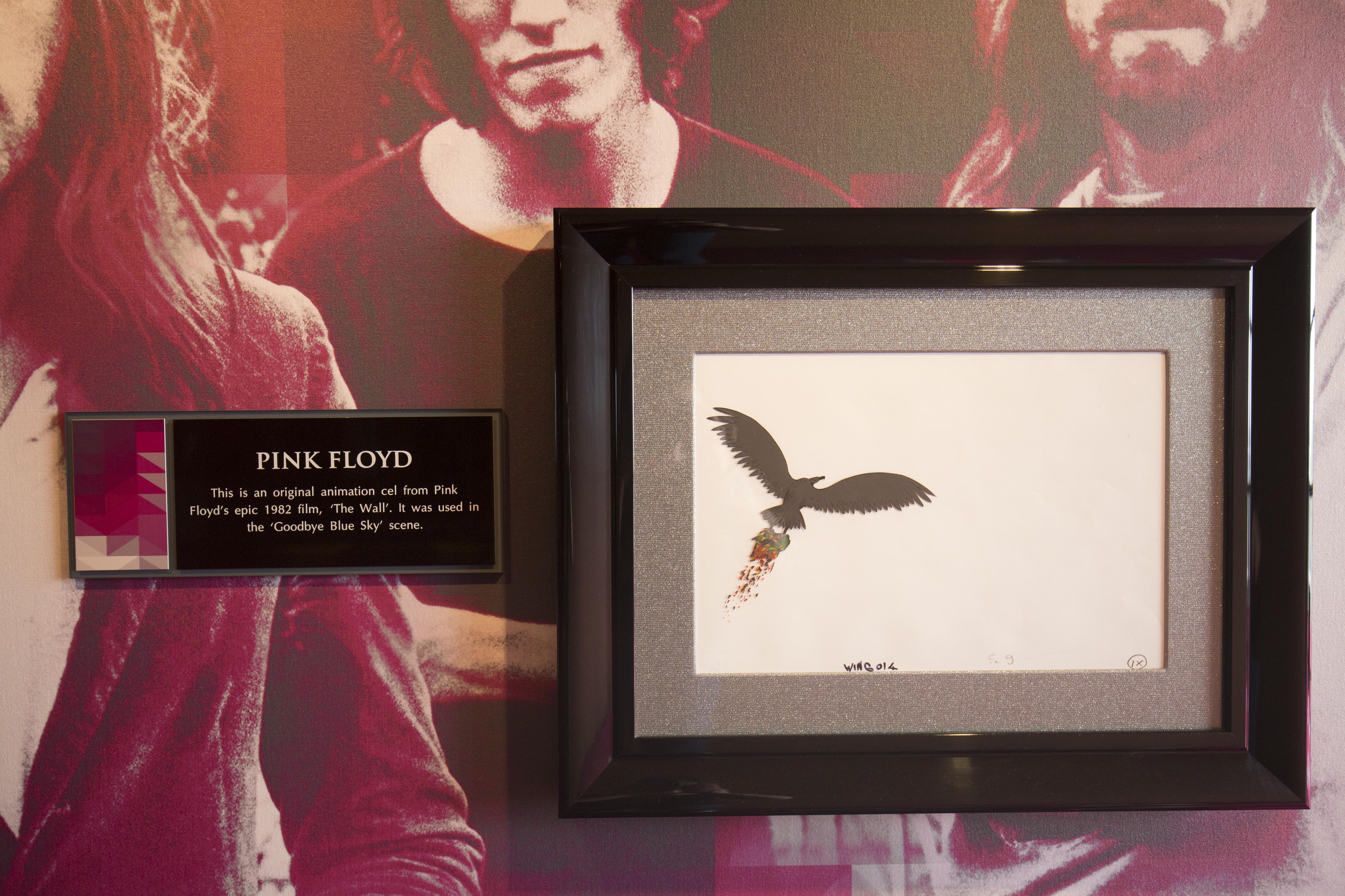 فندق هارد روك تينيريفي أذيخي المظهر الخارجي الصورة The original drawing of the bird on display at the Country Music Hall of Fame and Museum
