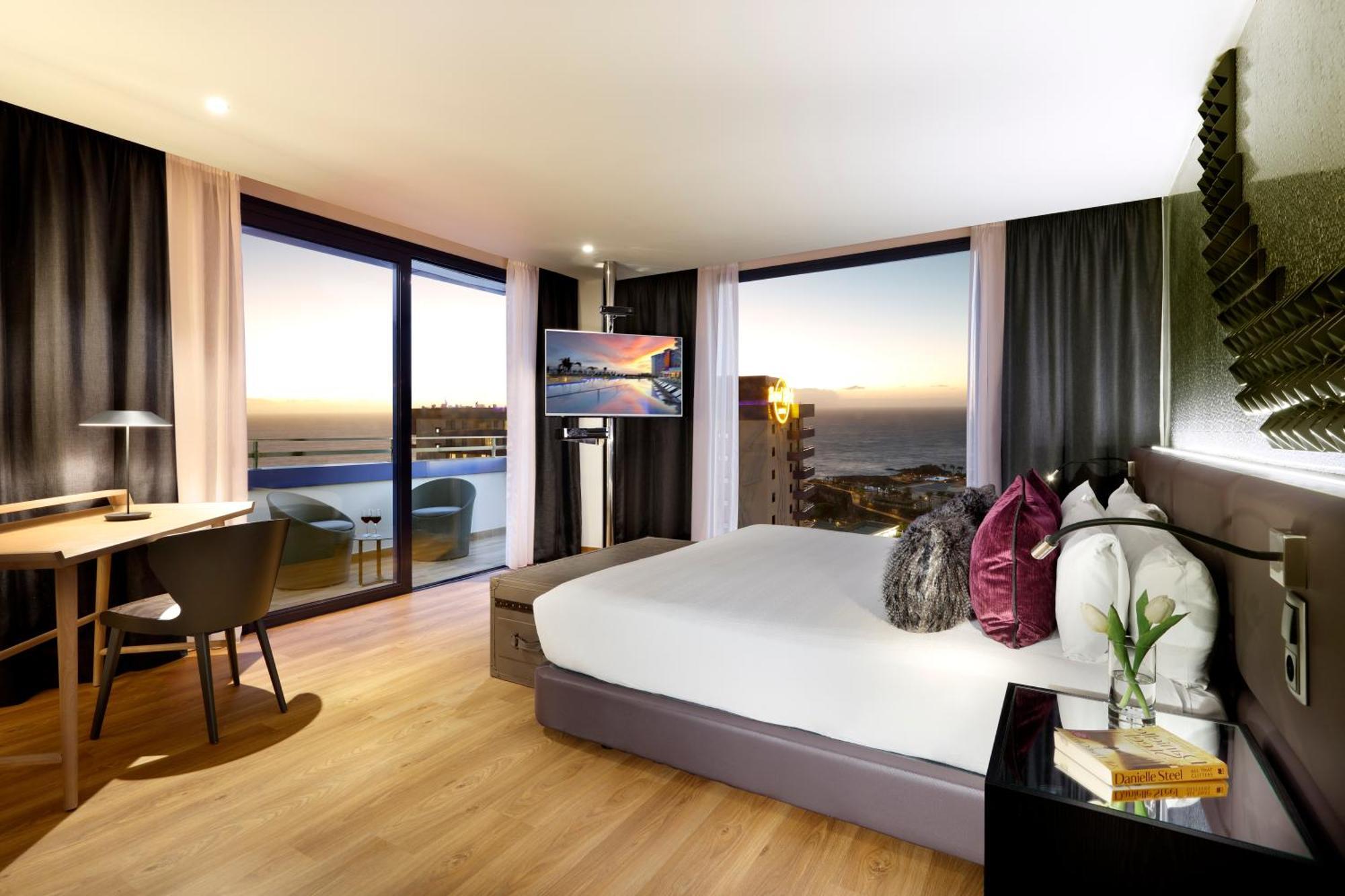 فندق هارد روك تينيريفي أذيخي المظهر الخارجي الصورة A bedroom at the hotel